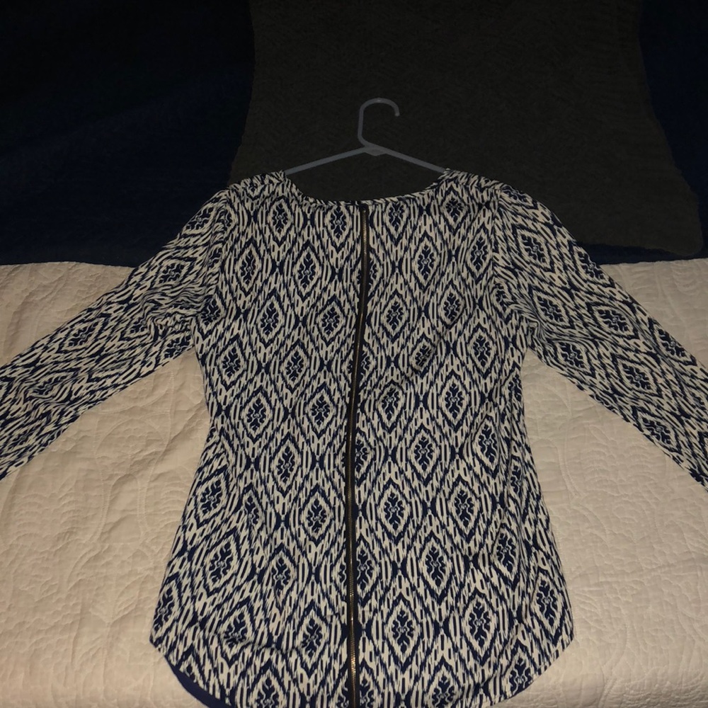 Blouse - Picture 2 of 4